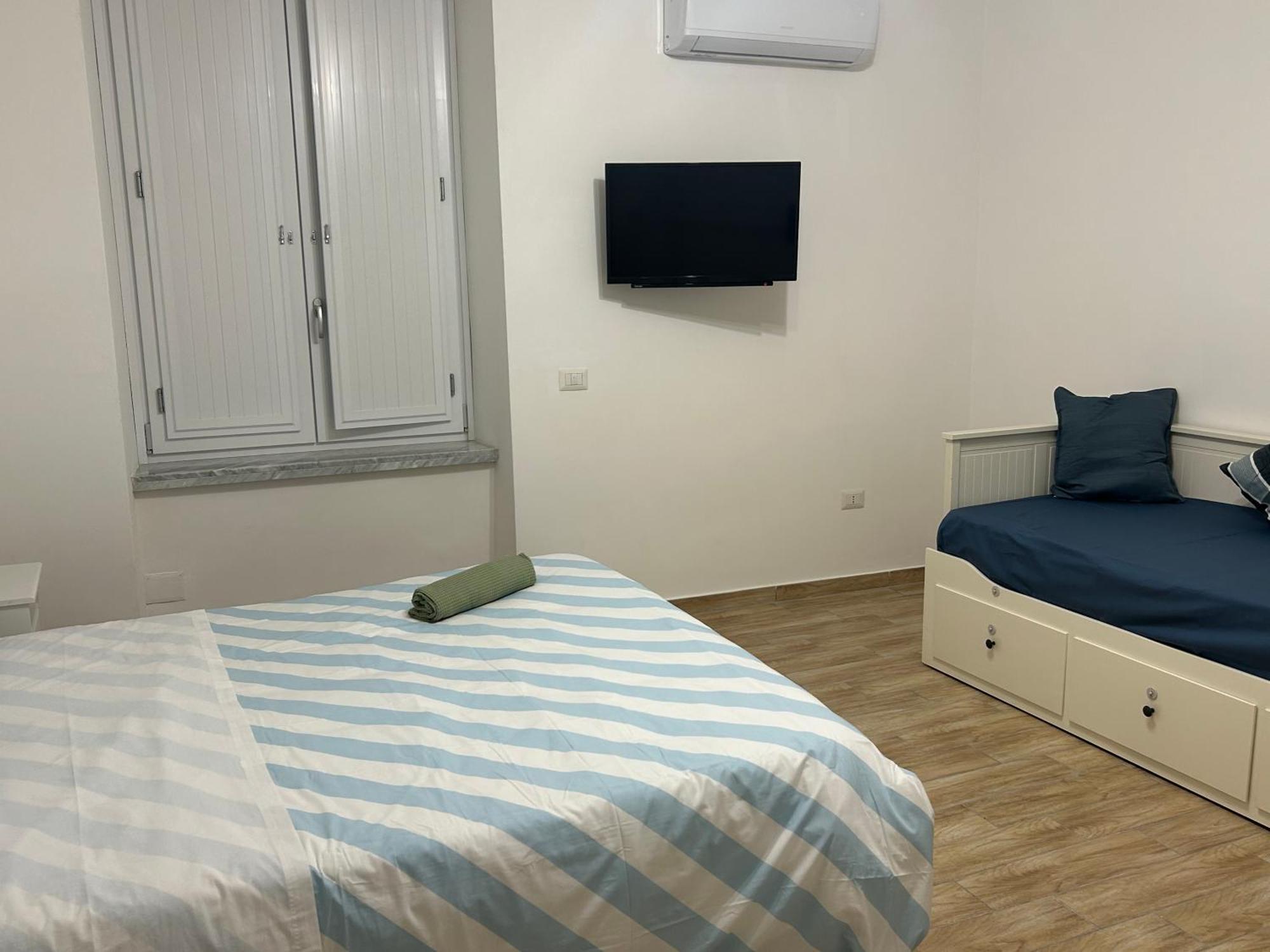 Suite Di Giordy Napoli Centro Екстериор снимка
